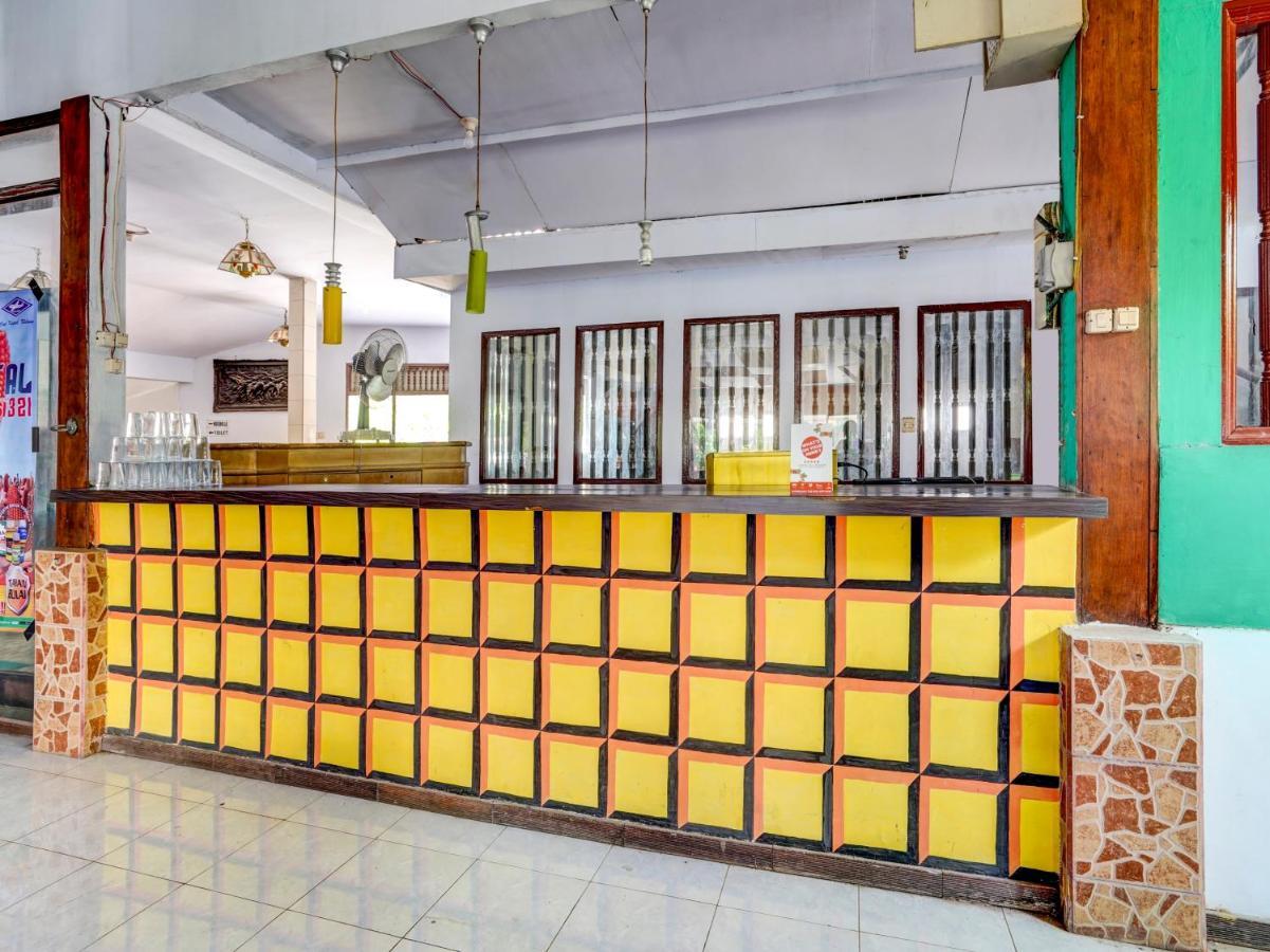 Lamongan Oyo 3710 Izzi Hotel מראה חיצוני תמונה